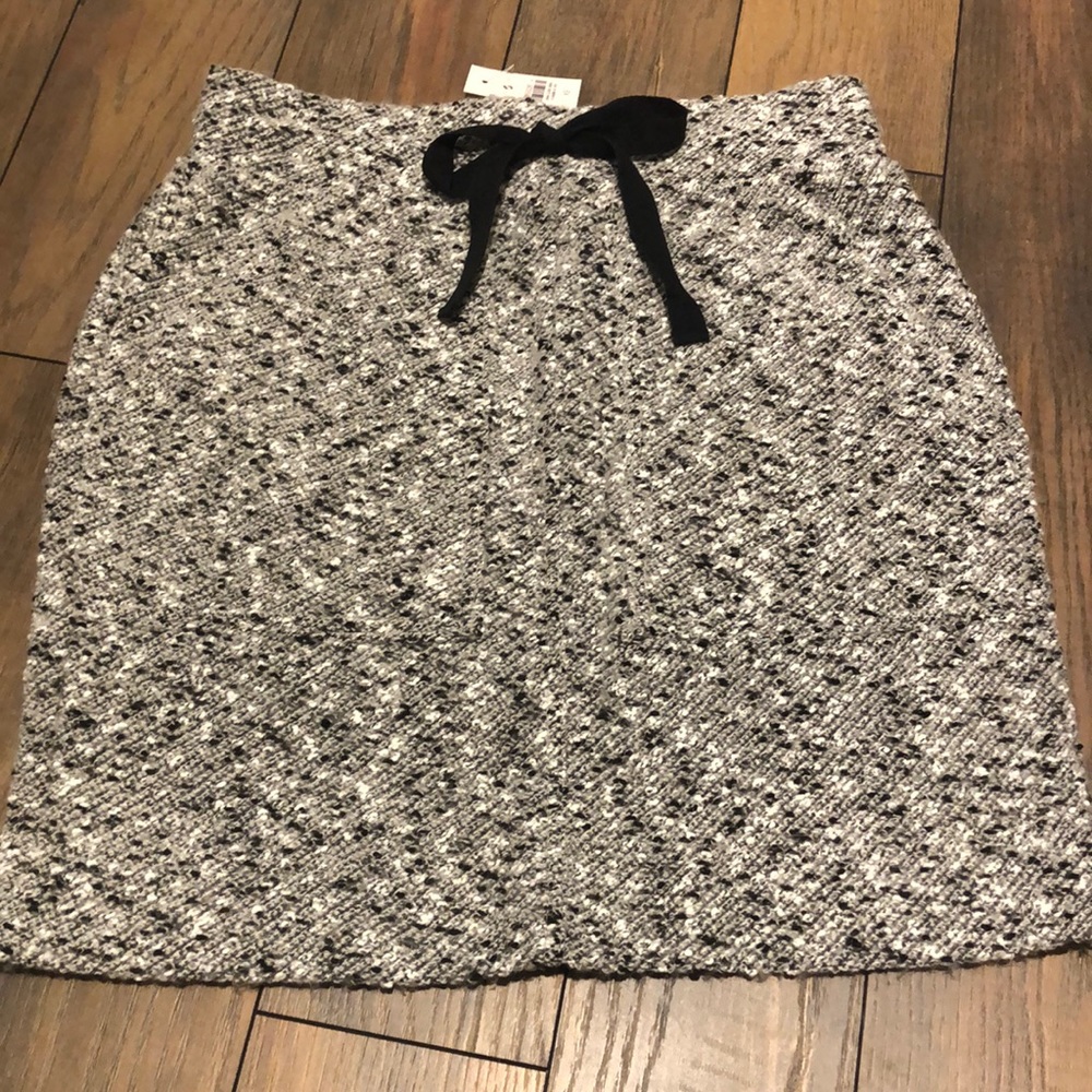 NWT Lou & Gray Speckled Soft Mini Skirt